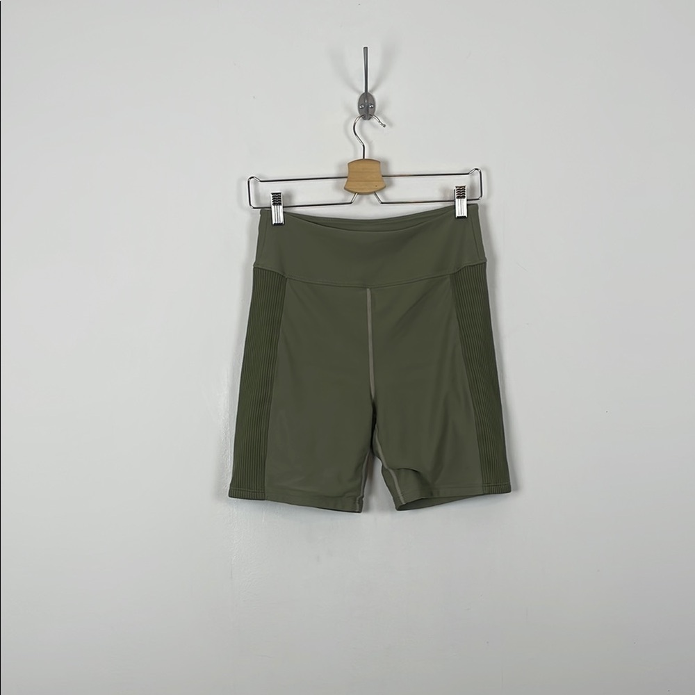 Abercombie & Fitch Olive Green Women M Pull-On Ribbed Sides Stretch Biker Shorts
